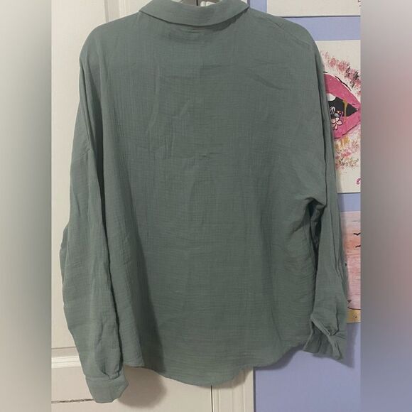 WHITE FOX
Long Sleeve Button-Up Top - Picture 6 of 8